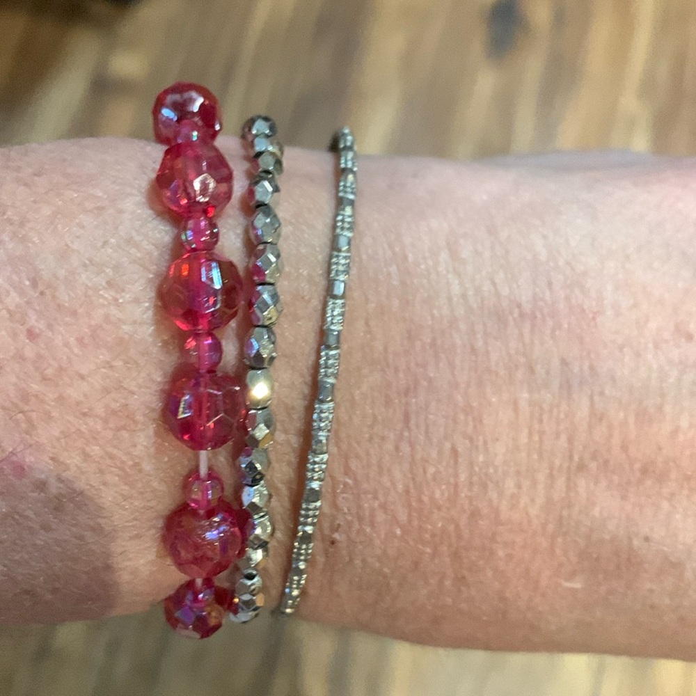 Three bracelets - Picture 1 of 5